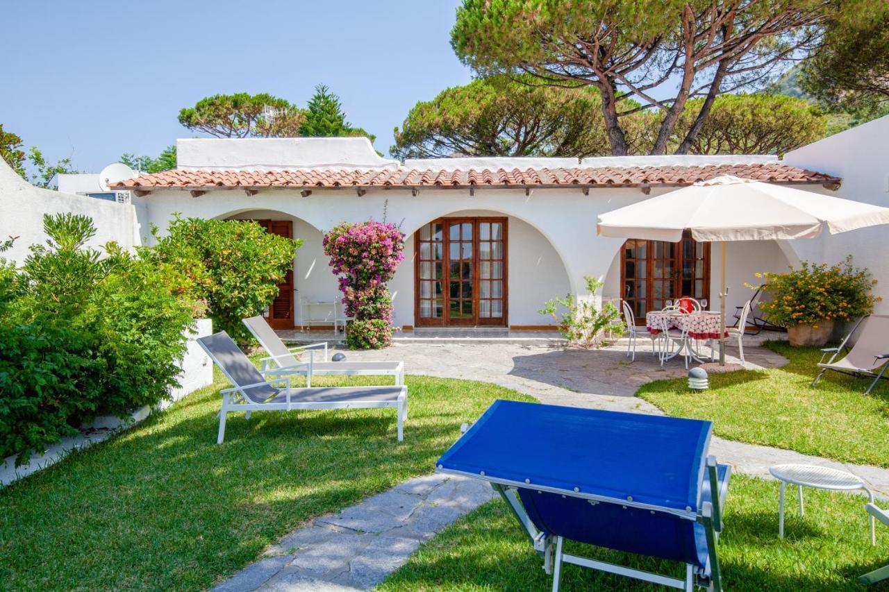 Villetta Con Giardino Esclusivo Di 1000 Mq, Piscina, Tennis, Calcio, Bocce Forio  Exterior photo