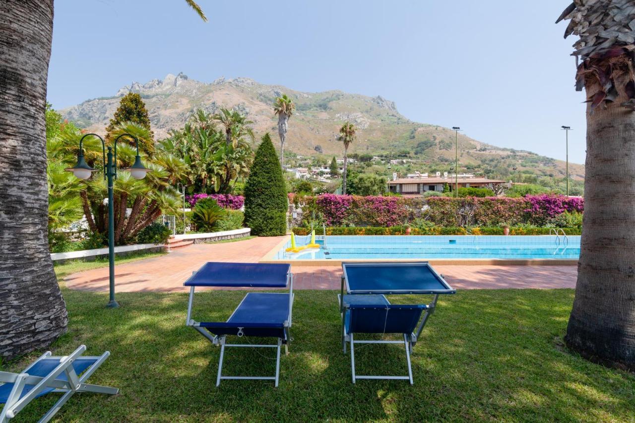 Villetta Con Giardino Esclusivo Di 1000 Mq, Piscina, Tennis, Calcio, Bocce Forio  Exterior photo