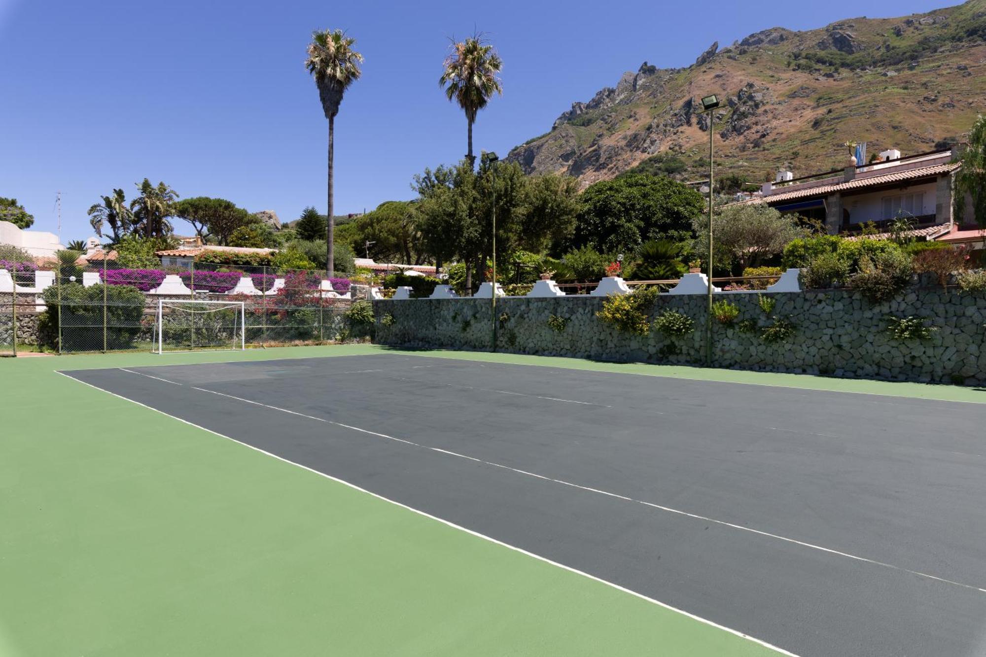 Villetta Con Giardino Esclusivo Di 1000 Mq, Piscina, Tennis, Calcio, Bocce Forio  Exterior photo